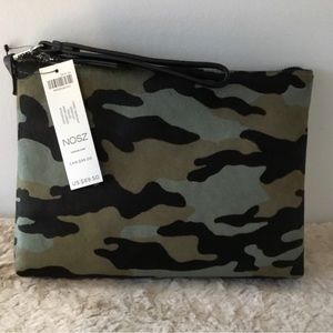 NWT Chico wristlet